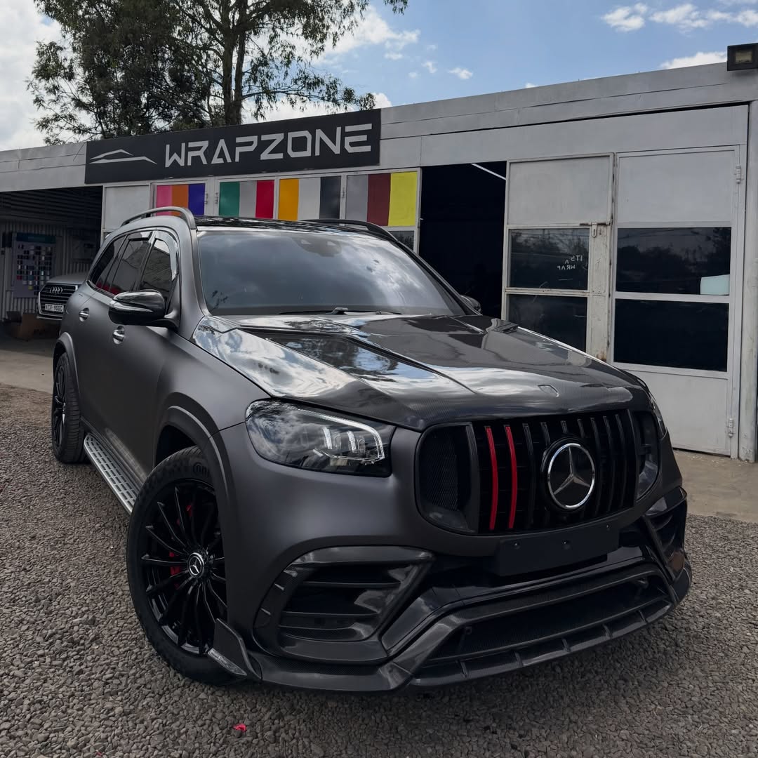 WrapZone studio — vehicle transformation
